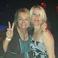 Ellen Mills Photo 40