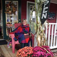 Sarah Becker Photo 36