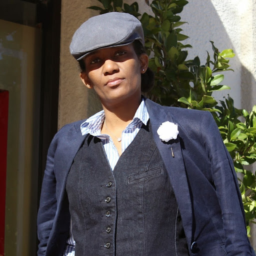 Dina Anderson Photo 34