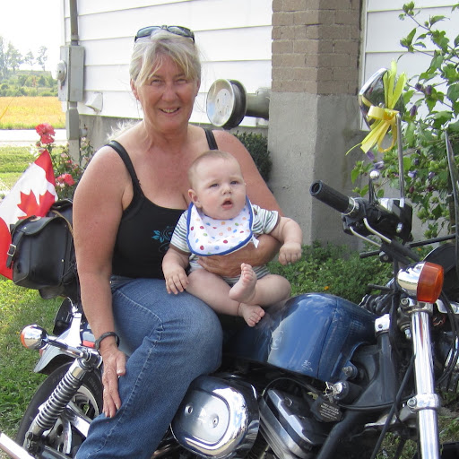 Joanne Grove Photo 7