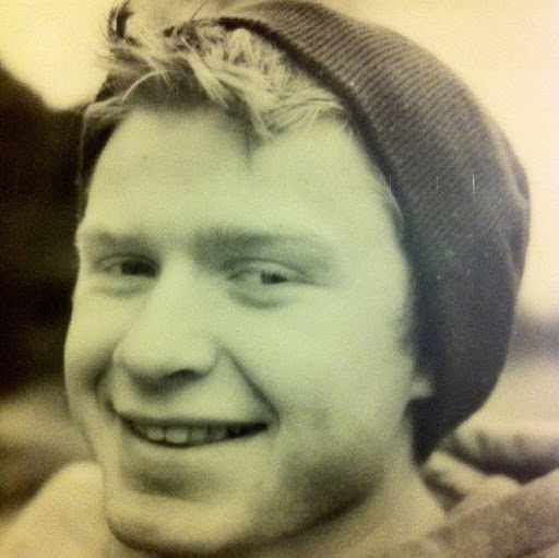 Chris Hinds Photo 25