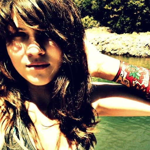 Sarah Cavanaugh Photo 15