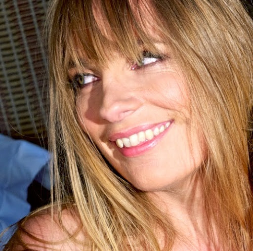 Carole Hayes Photo 7