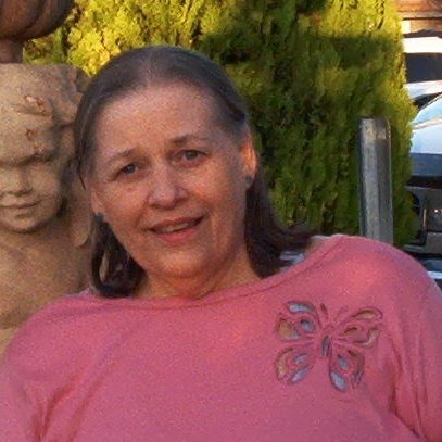 Kathryn Lowe Photo 30