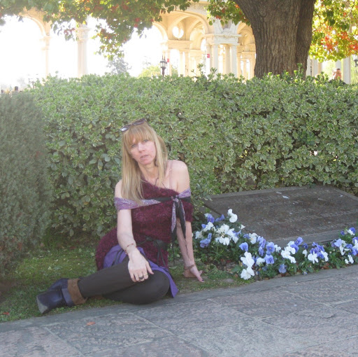 Angie Miles Photo 9