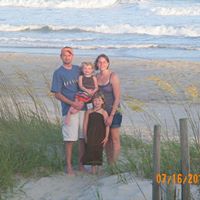 Holly Rhoades Photo 20