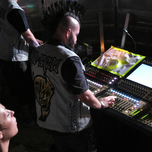 Andrew Peters Photo 17