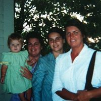 Debbie Howell Photo 17