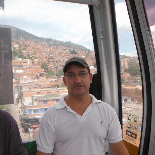 Carlos Carrion Photo 27