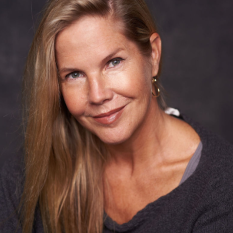 Mary March Photo 26
