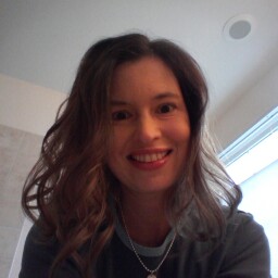 Heather Holt Photo 38