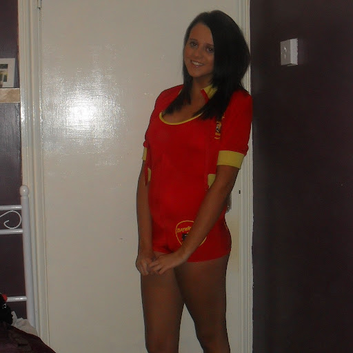 Alice Price Photo 23