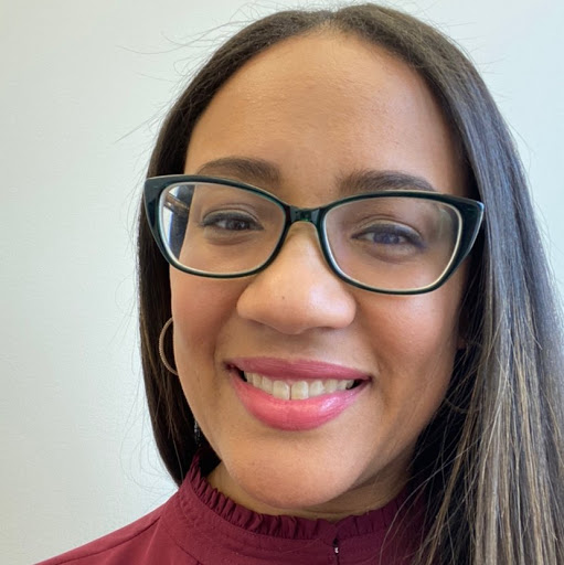 Adriane Gray Photo 3