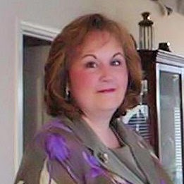 Caroline Ward Photo 35