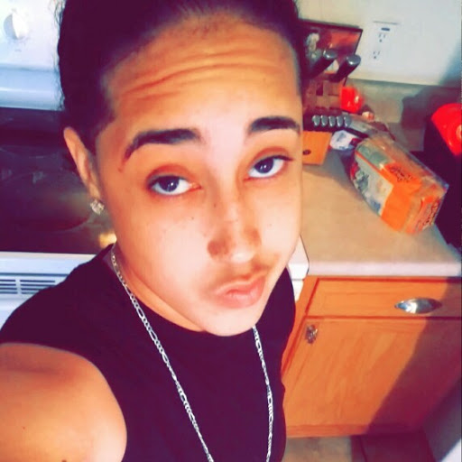 Elizabeth Sterling Photo 38