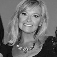 Christine Leary Photo 18