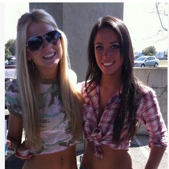 Julia Howell Photo 28