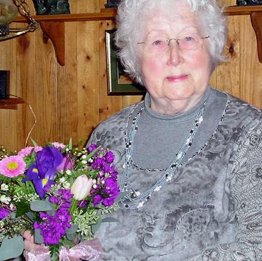Geraldine Young Photo 28