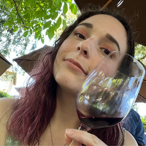 Victoria Johnson Photo 55