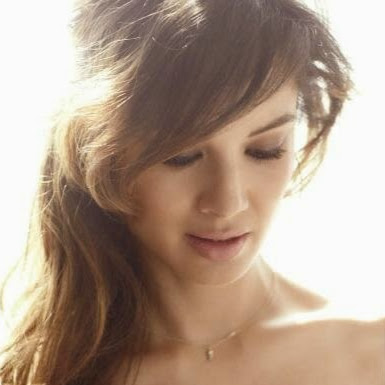 Christina Bennett Photo 40