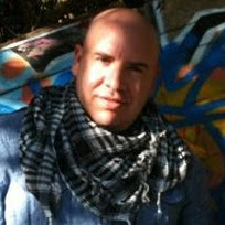 Robert Vega Photo 28