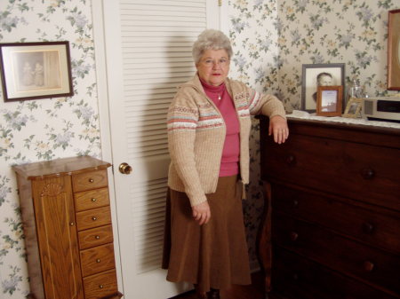 Joyce Watson Photo 31