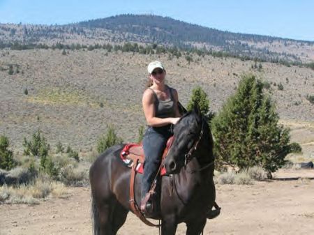 Amanda Collins Photo 27