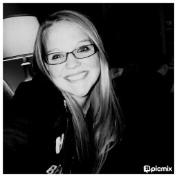 Krista Phillips Photo 17