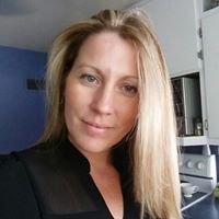 Sarah West Photo 24