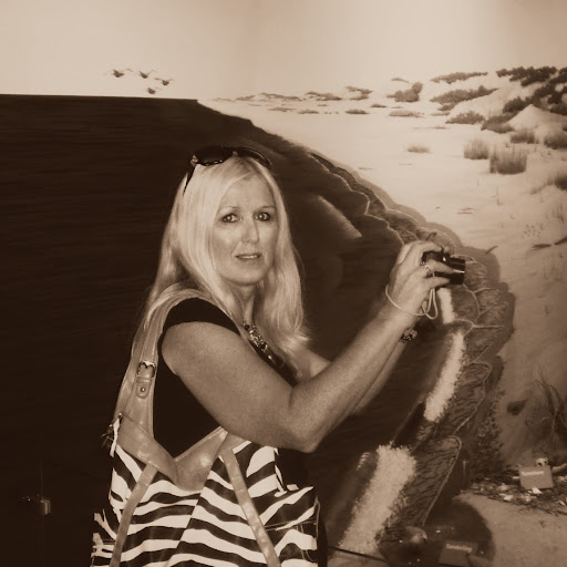 Annette Taylor Photo 57
