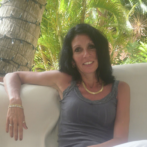 Michele Pelletier Photo 17