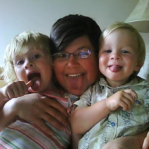 Sarah Heard Photo 38