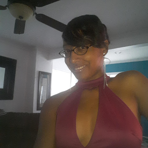 Nicole Harris Photo 26