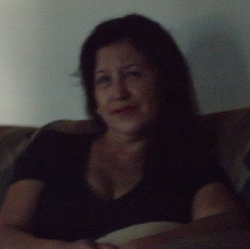 Laura Richardson Photo 7