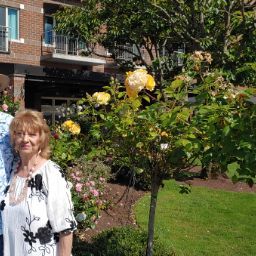 Linda Woods Photo 20