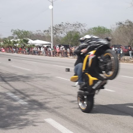 Aaron Villanueva Photo 13