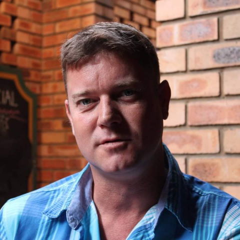 Elton Harris Photo 5