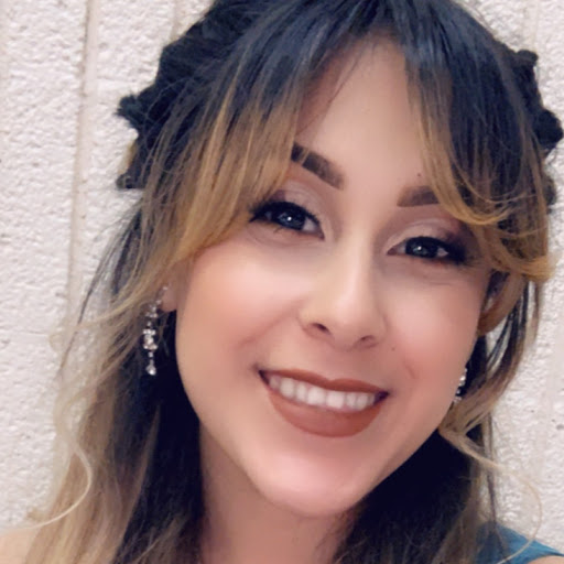 Julissa Martinez Photo 13