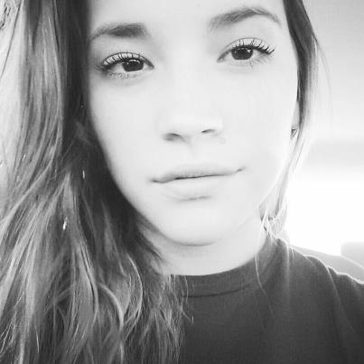 Michelle Acevedo Photo 19