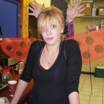 Amy Simmons Photo 13