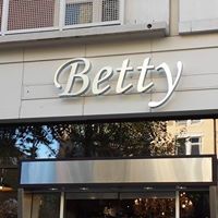 Betty Addison Photo 16