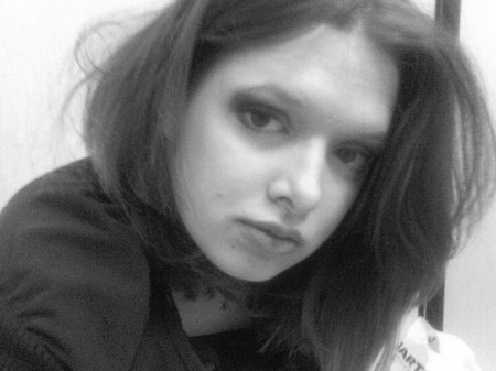 Elizabeth Walls Photo 25