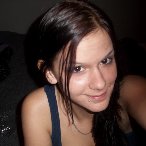 Sarah Brewer Photo 9