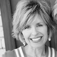 Angela Pugh Photo 37