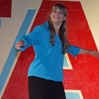 April Gaines Photo 19