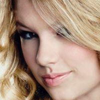 Elizabeth Swift Photo 15
