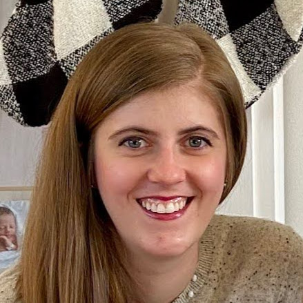 Emily Greer Photo 25