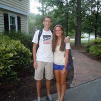 Amy Golladay Photo 3