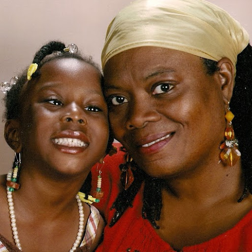 Stephanie Mayfield Photo 36