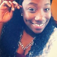 Erika Holmes Photo 17